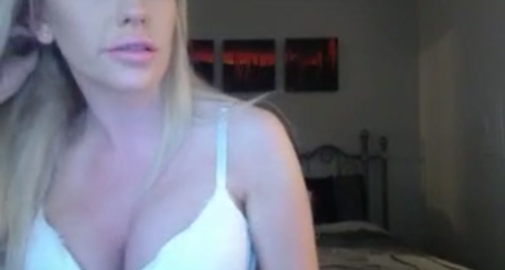 XxRoxieButton video thumbnail
