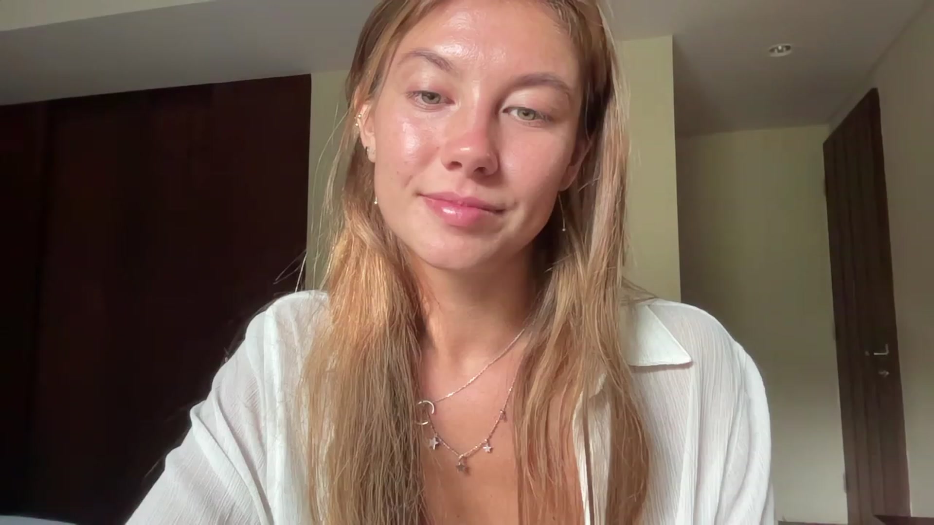 BaliSurfGirl video thumbnail