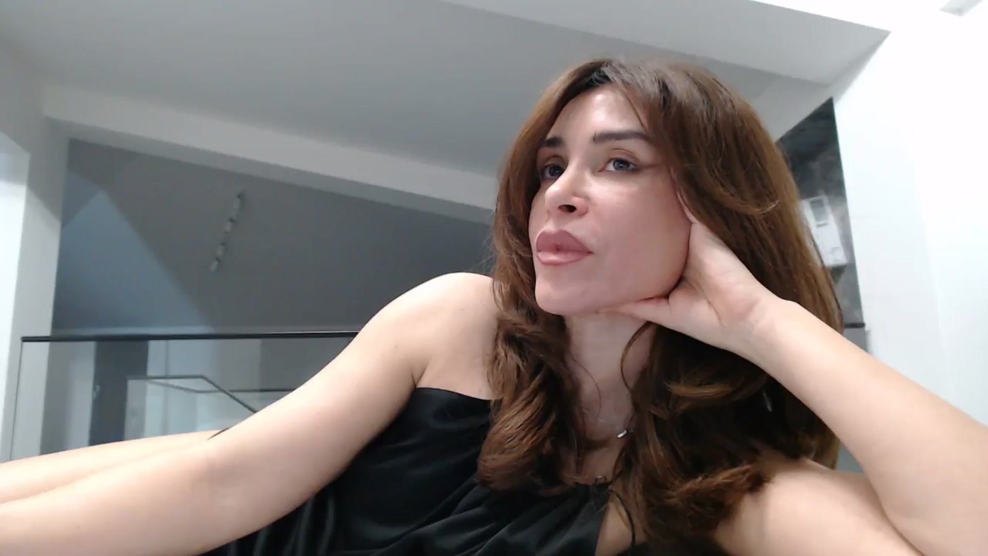 NormalGirl video thumbnail