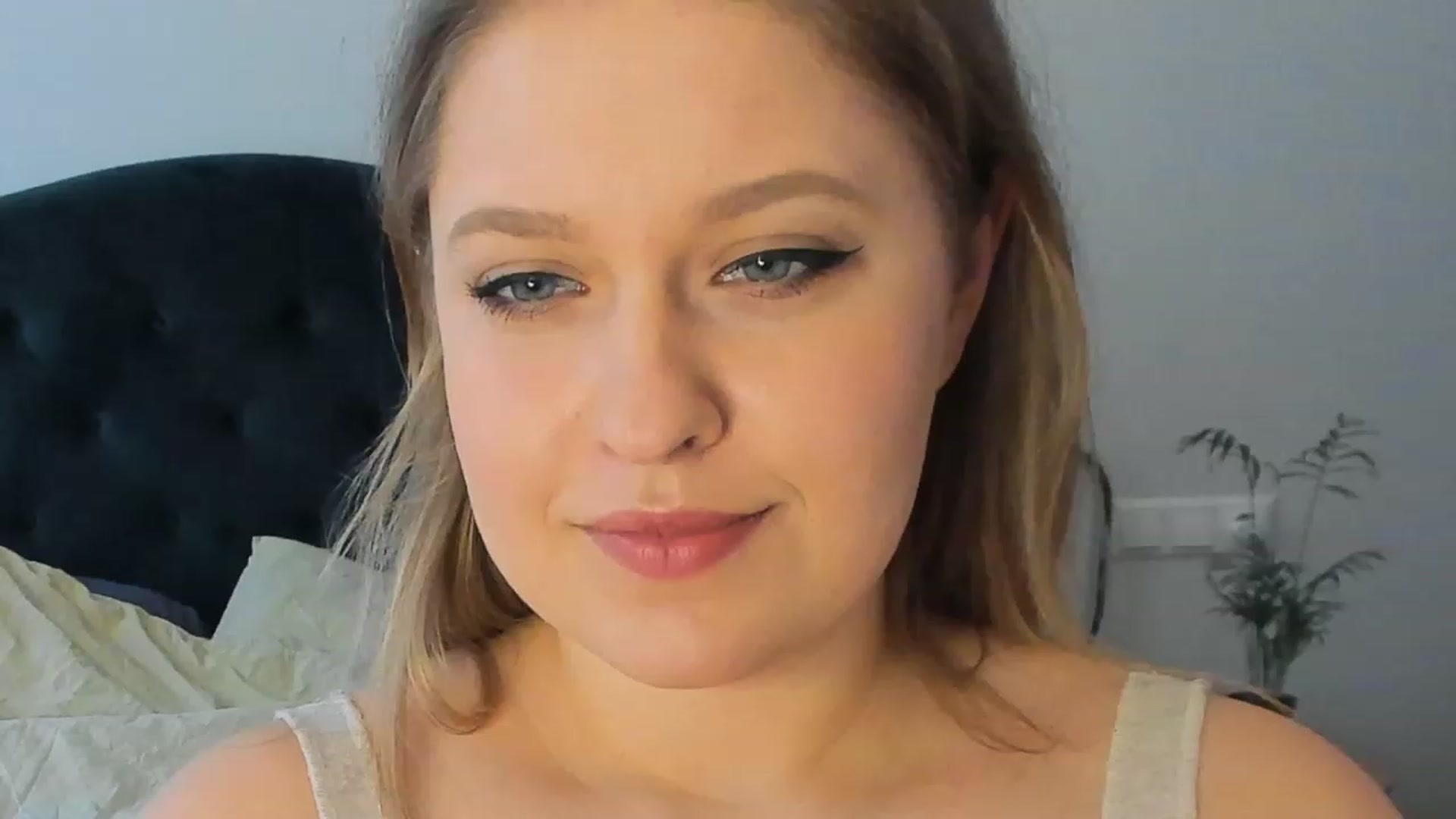 SensualAdict video thumbnail