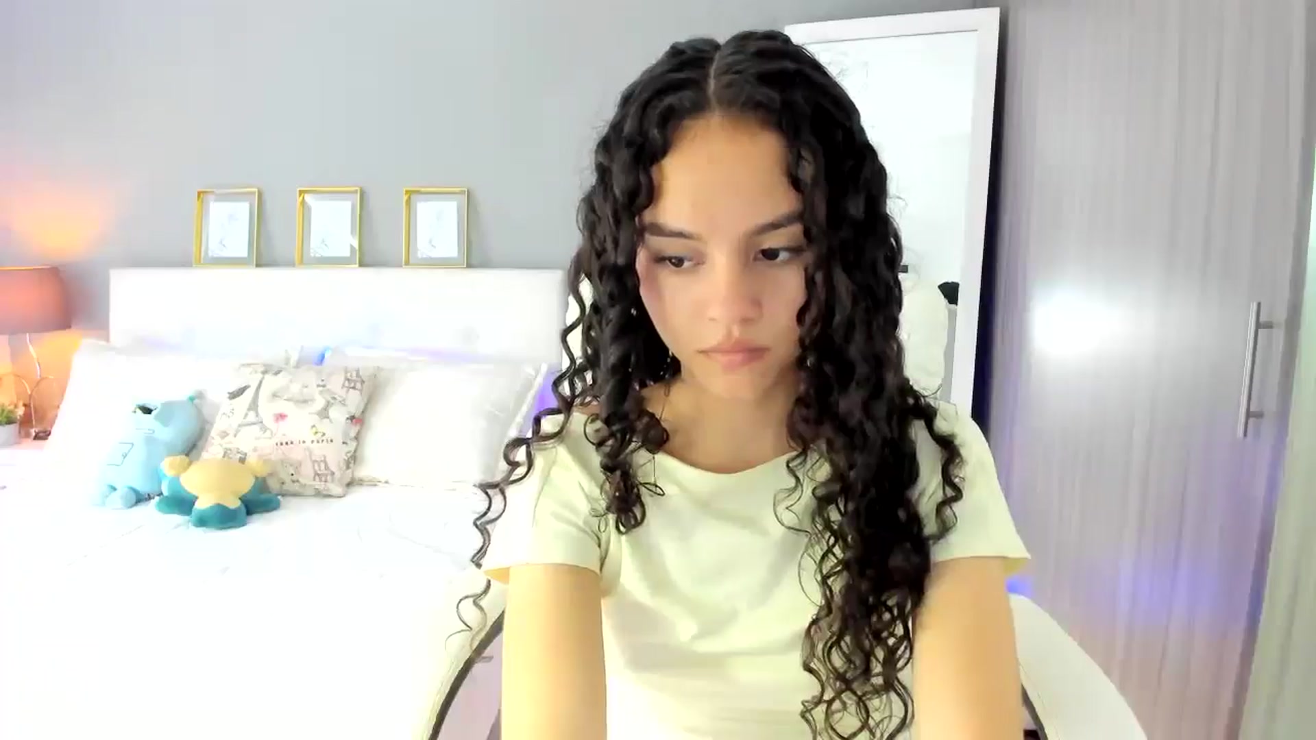 Emmily__ video thumbnail