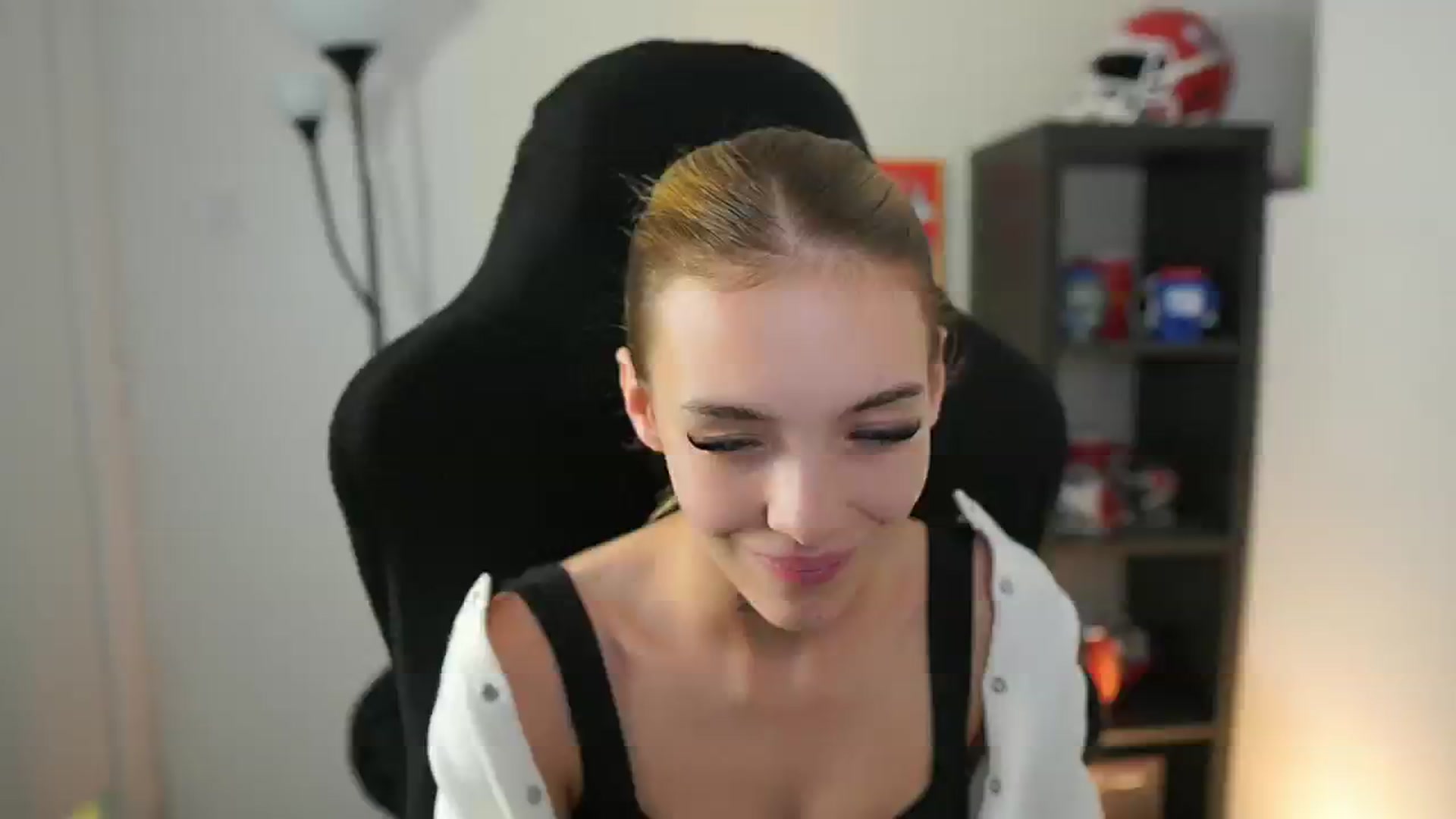 Alexxisky video thumbnail