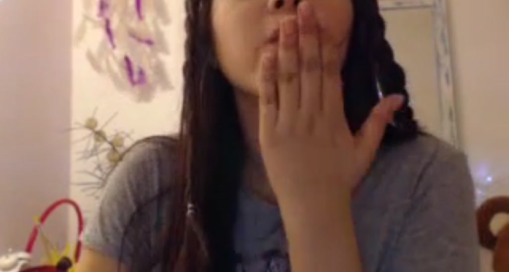 LeahBell_ video thumbnail