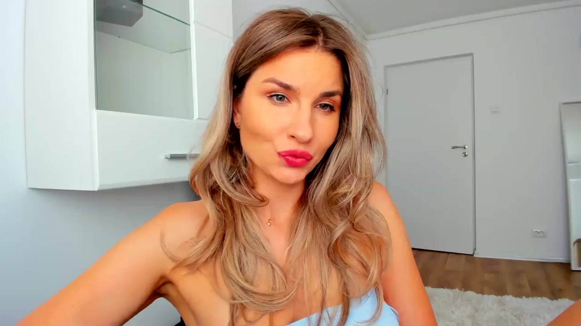 AlyMiss video thumbnail