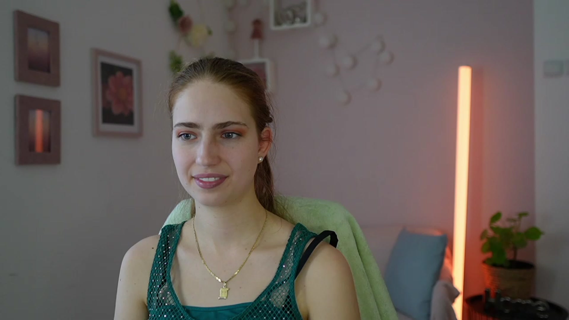 Naomi_Woods18 video thumbnail