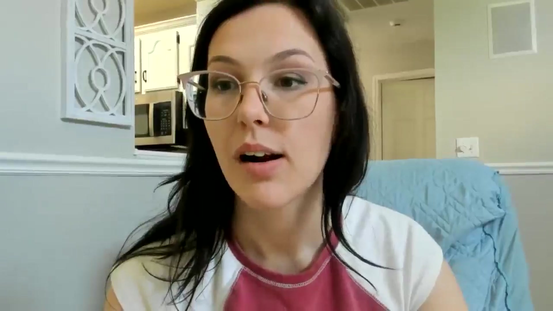 luvbugv video thumbnail