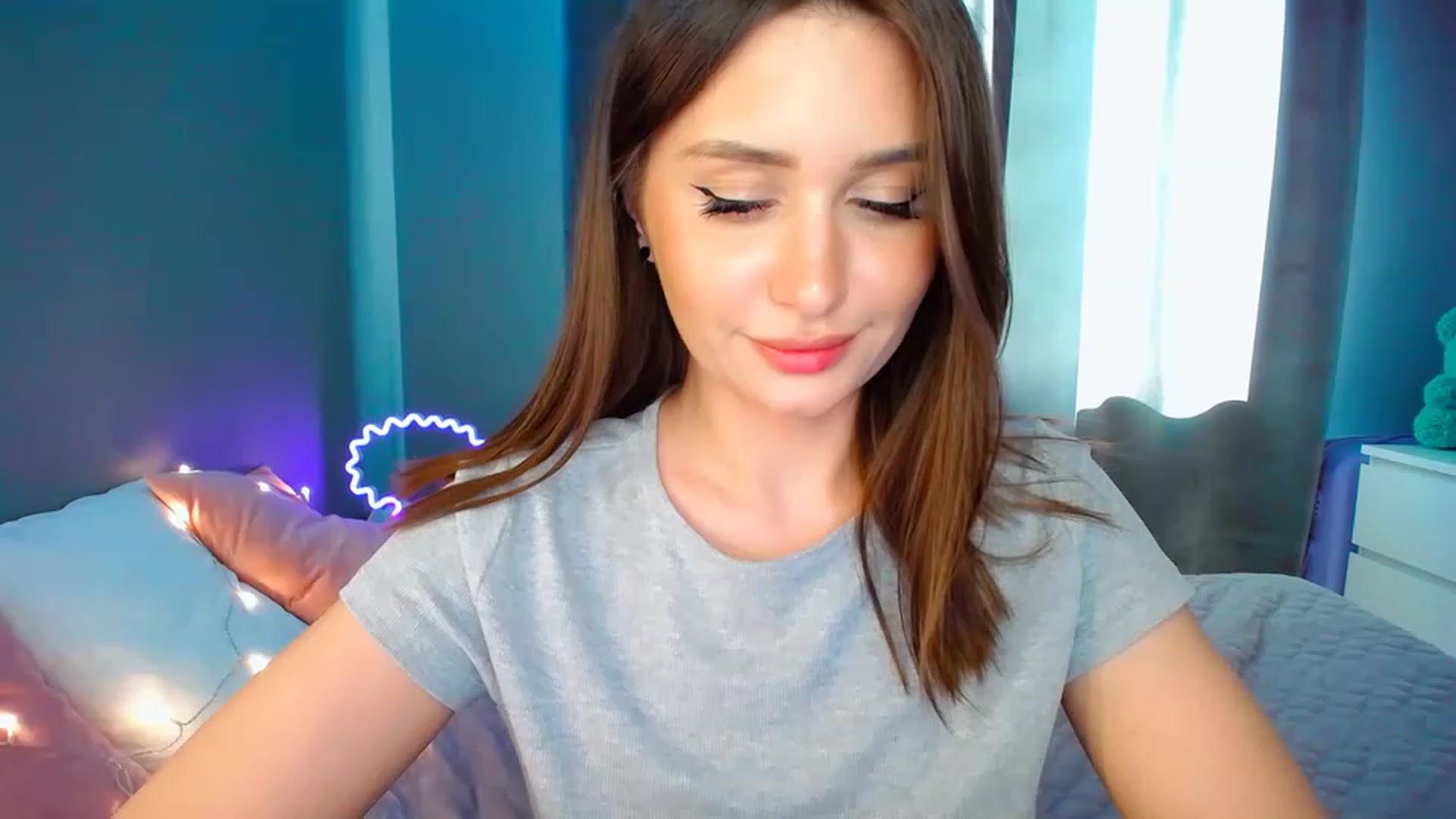 DollGlamourr video thumbnail