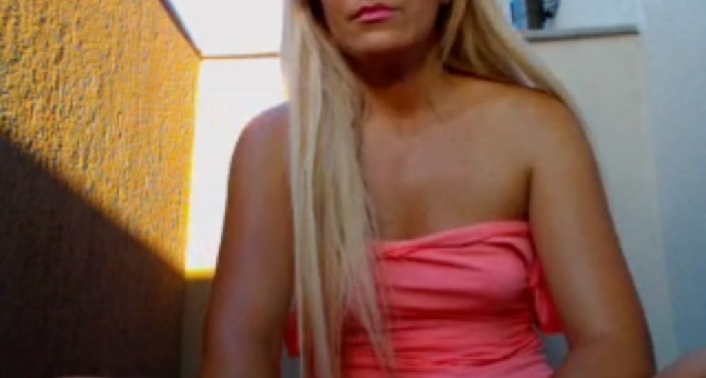 AwesomeBlonde video thumbnail