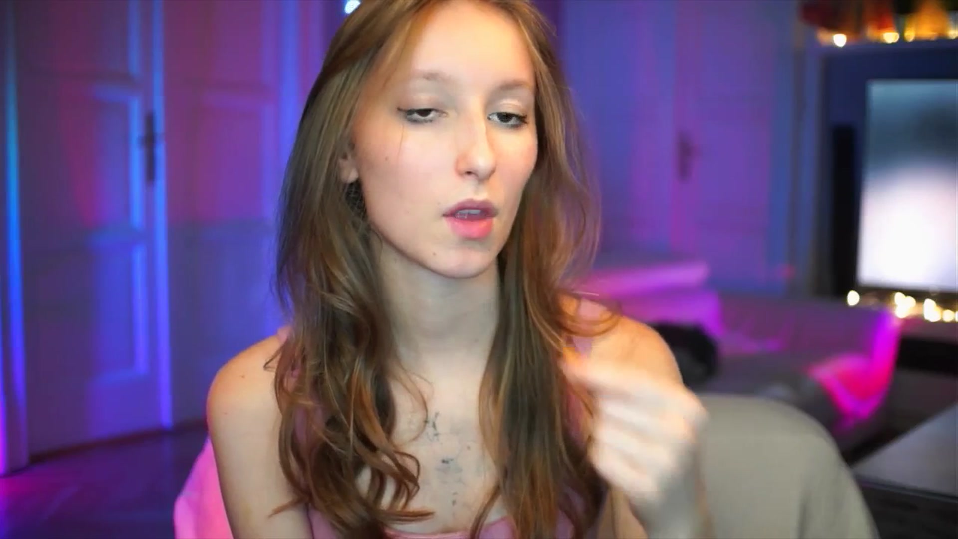 Kira9 video thumbnail