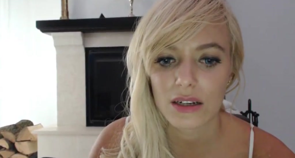 AwesomeBlonde video thumbnail