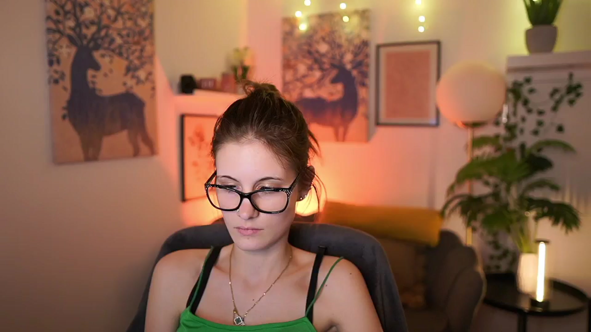 Ellie_Shae video thumbnail