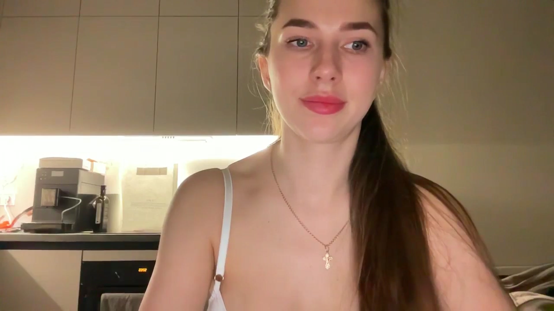 kissfreeze video thumbnail