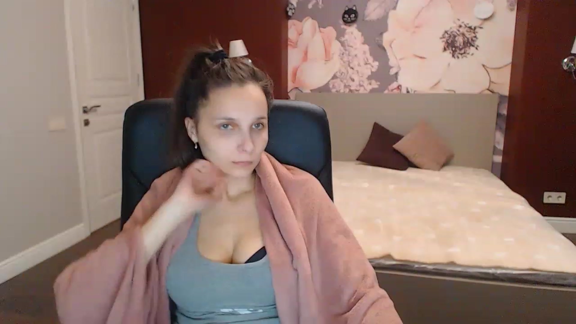 Karina_Mils video thumbnail