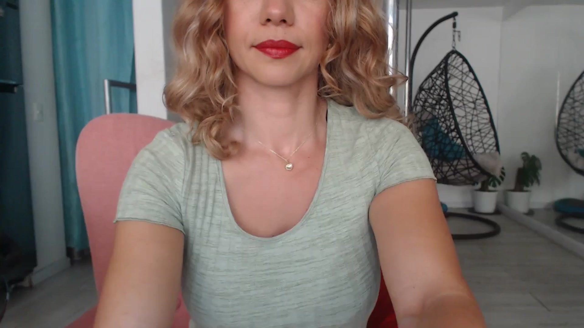 Beauty_online video thumbnail