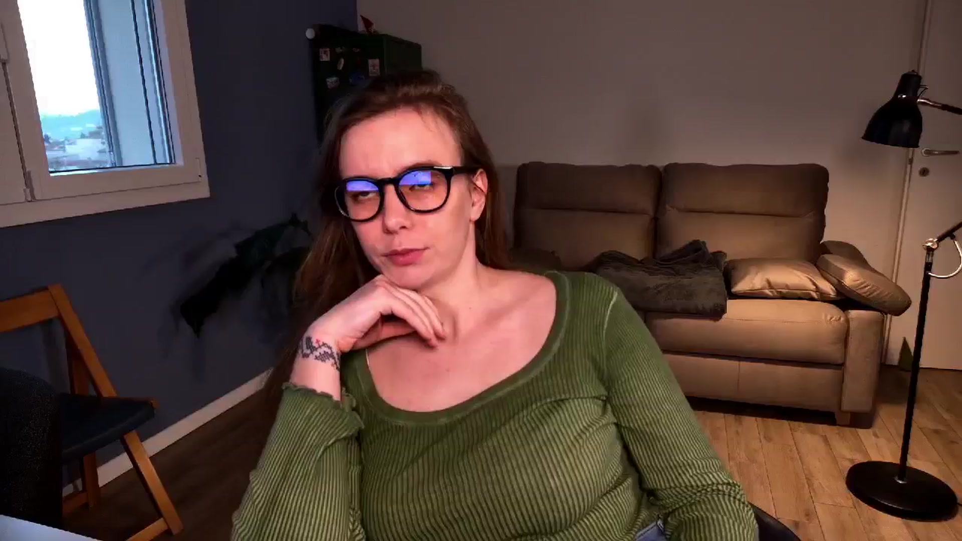 Personage video thumbnail