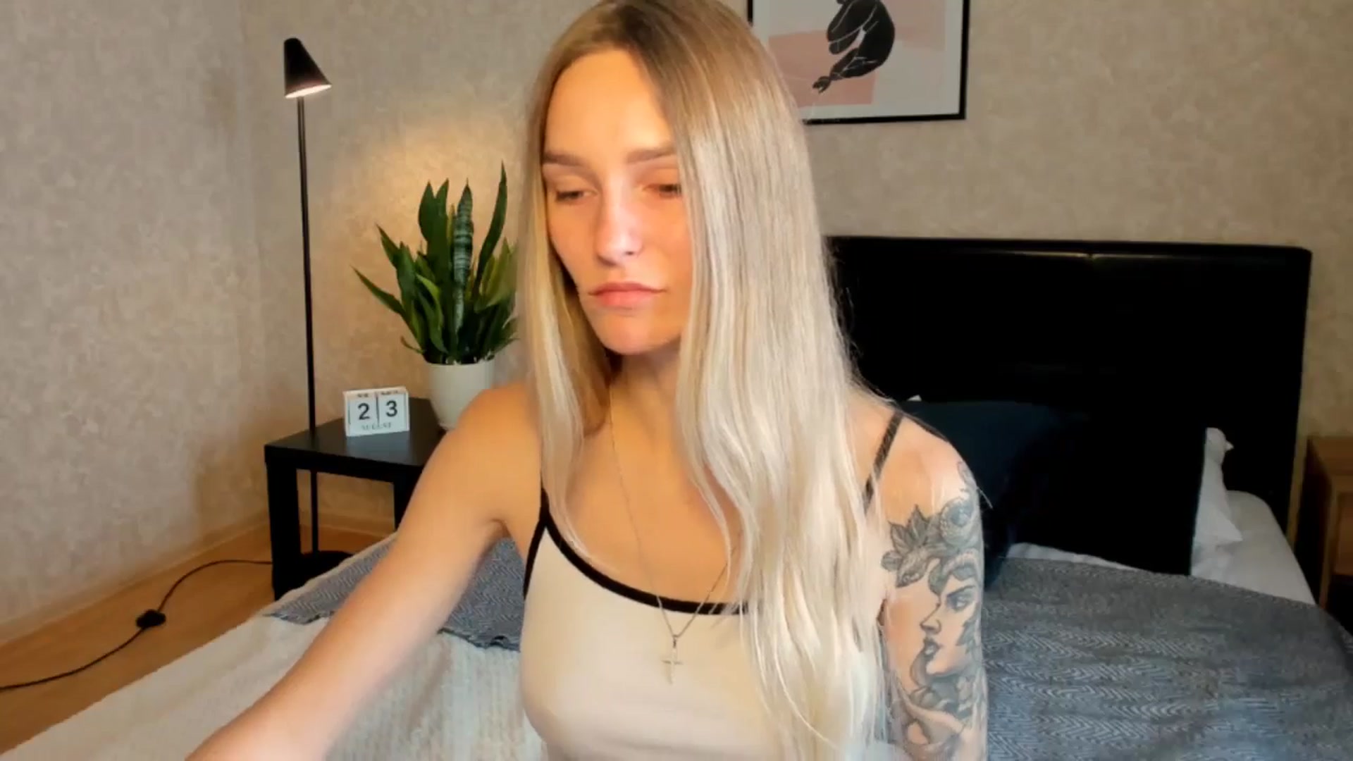 Miliain video thumbnail