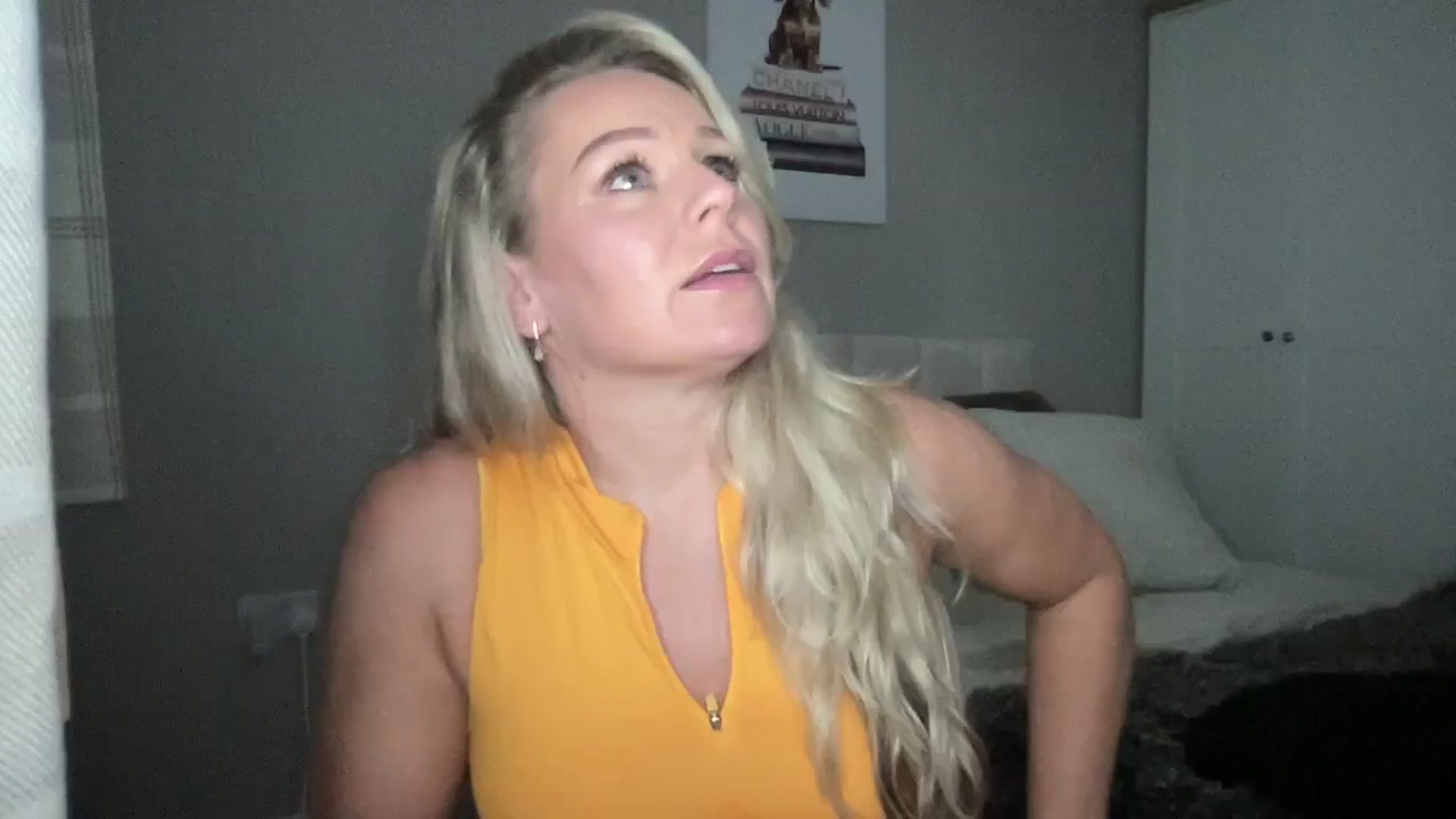 Little_L video thumbnail