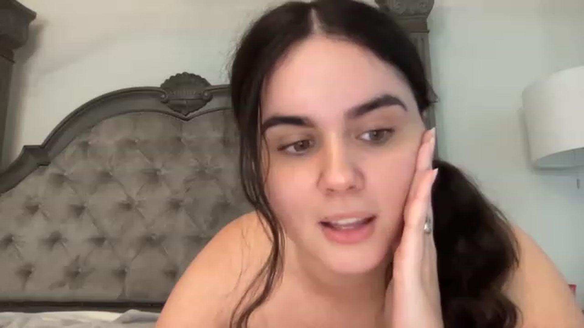 Giaislovely video thumbnail