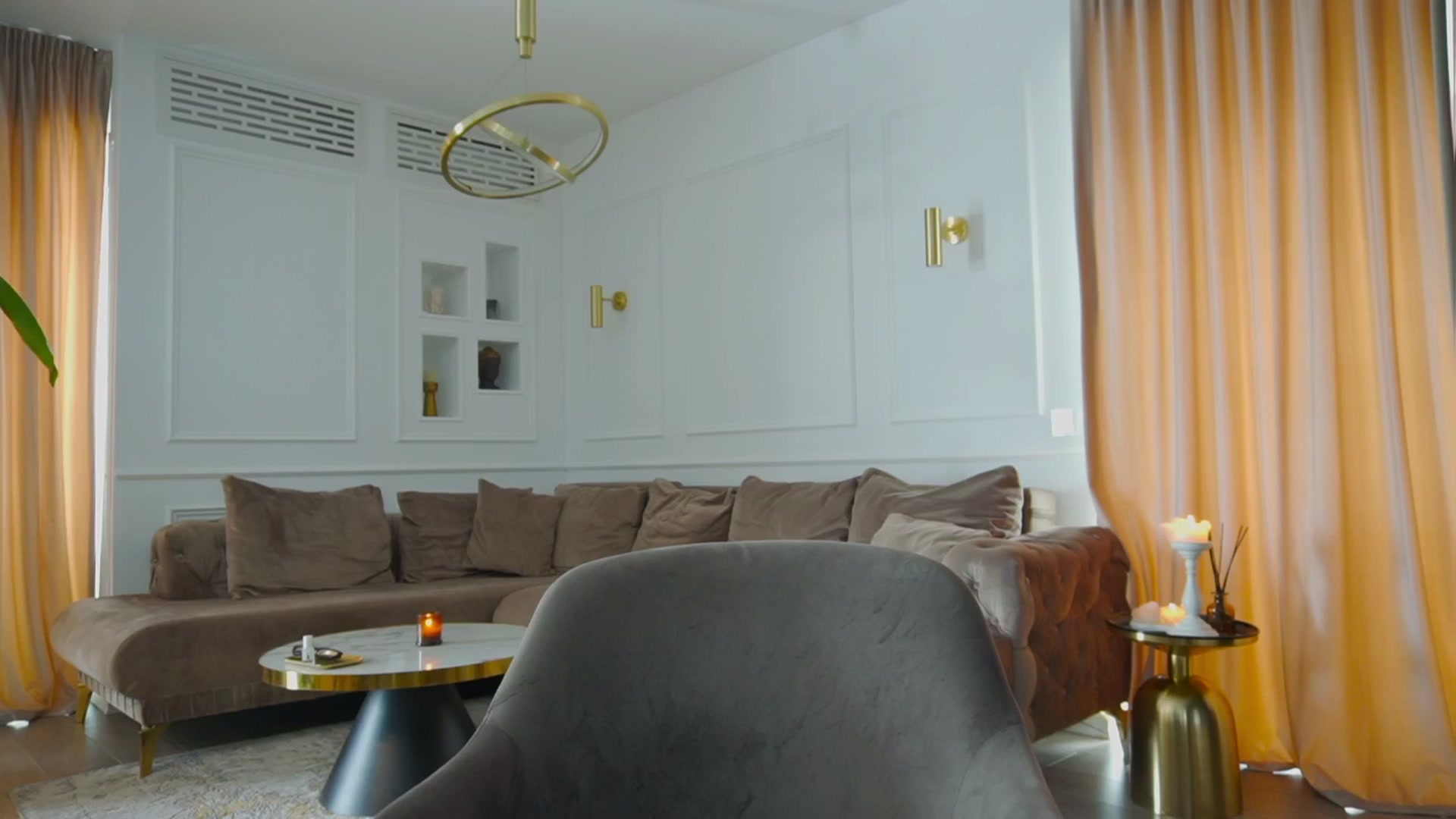 L_U_A_ video thumbnail