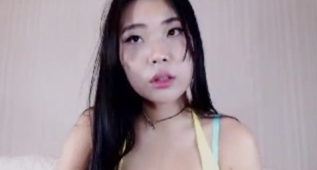 LeenaQ video thumbnail