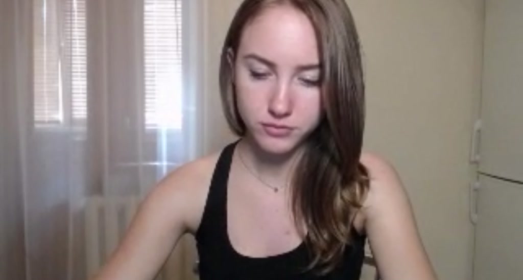 Ellie_18_ video thumbnail