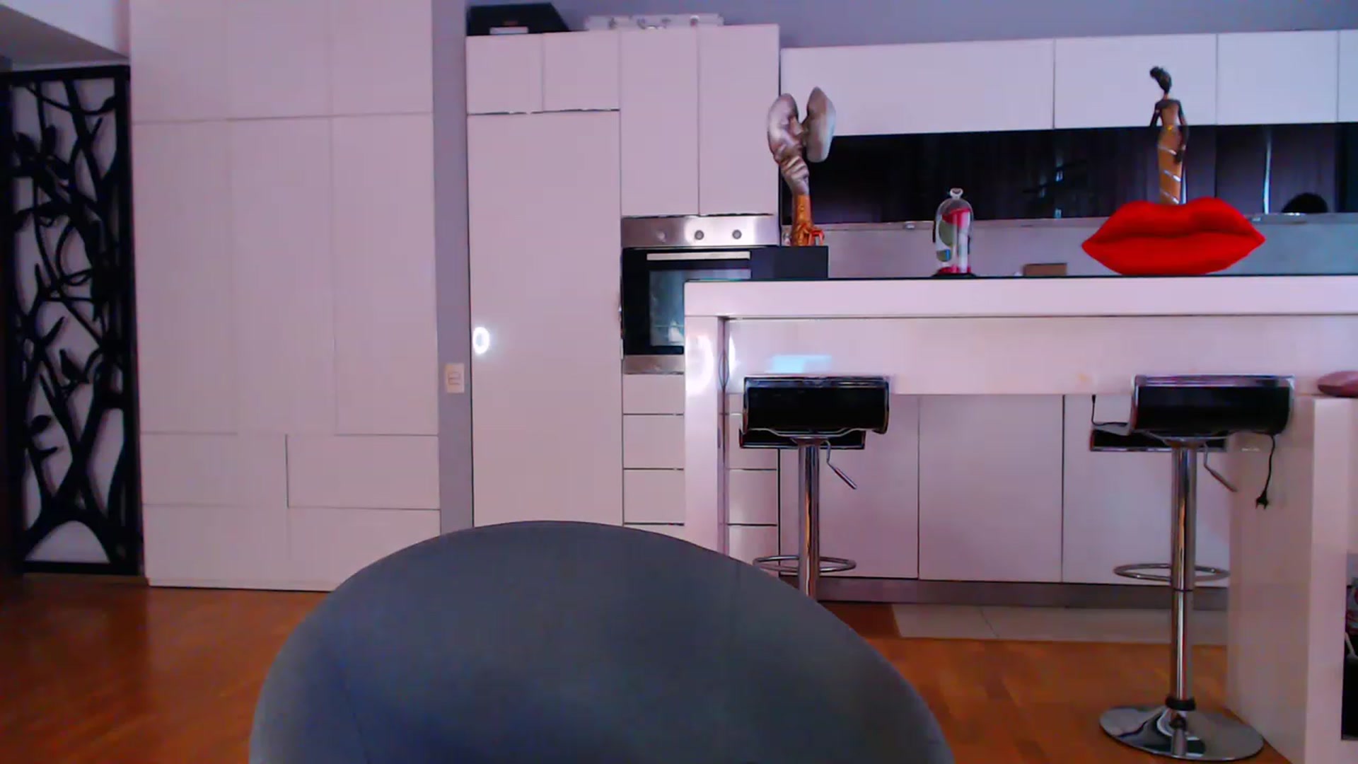 D_y_y video thumbnail
