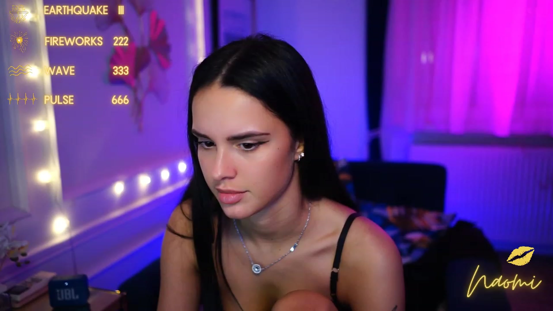 cinnabellee video thumbnail