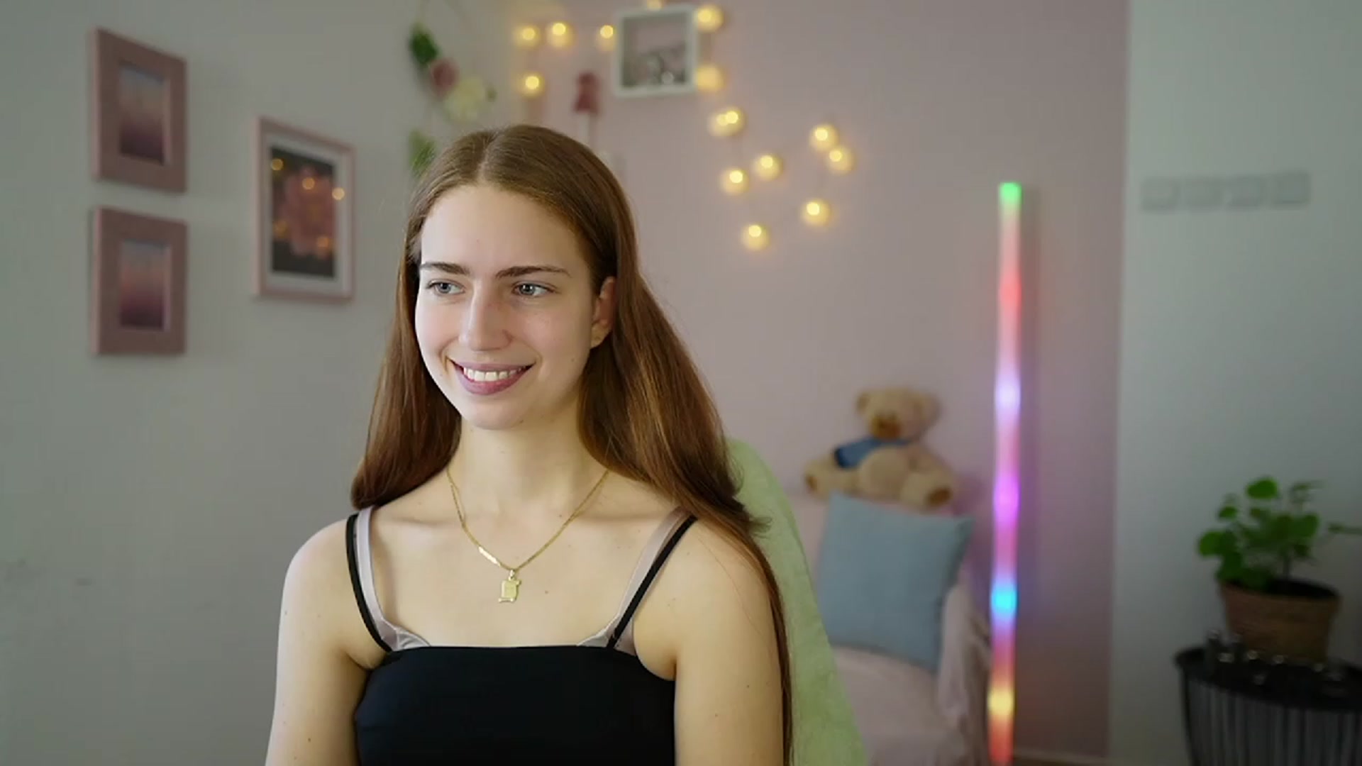 Naomi_Woods18 video thumbnail