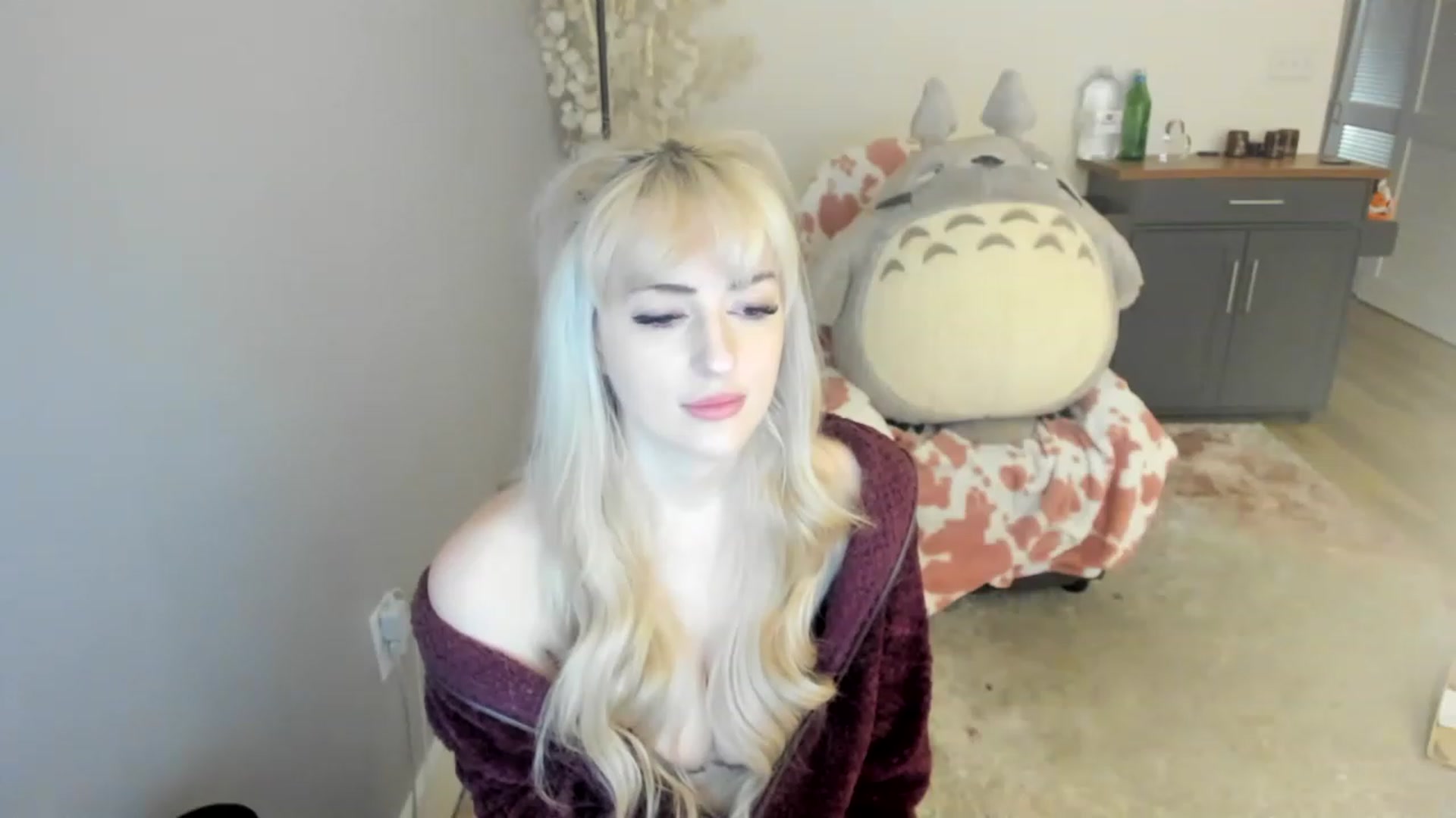 MilkCuckDomme video thumbnail