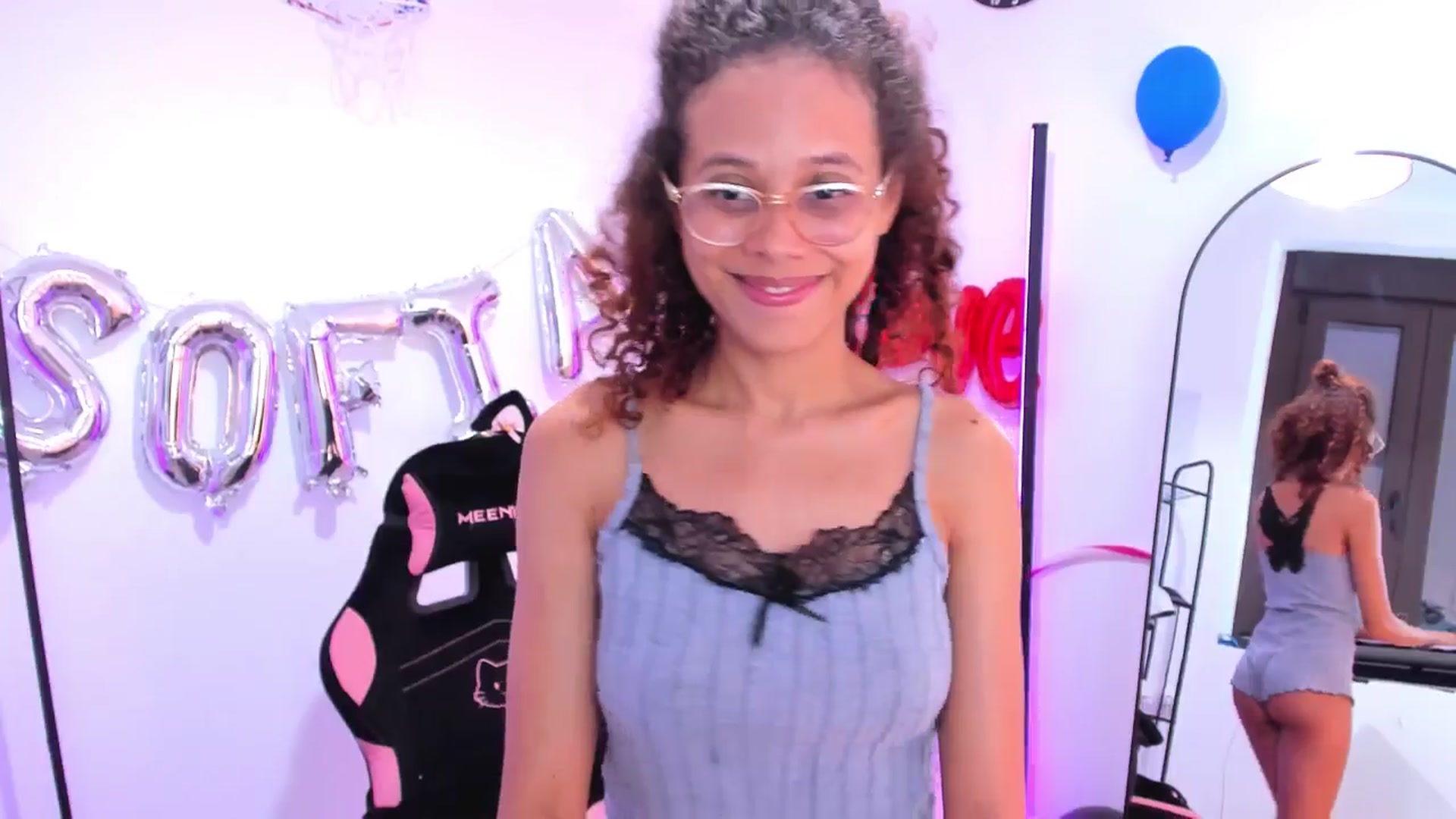 pamela_land video thumbnail