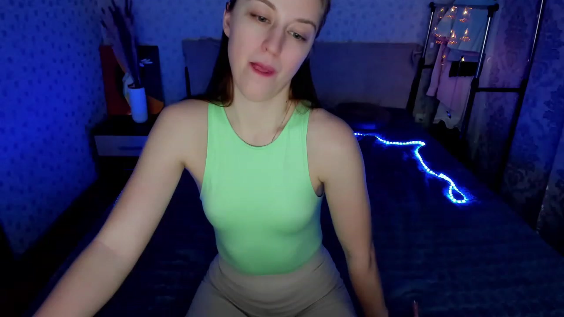 Karen_Le video thumbnail