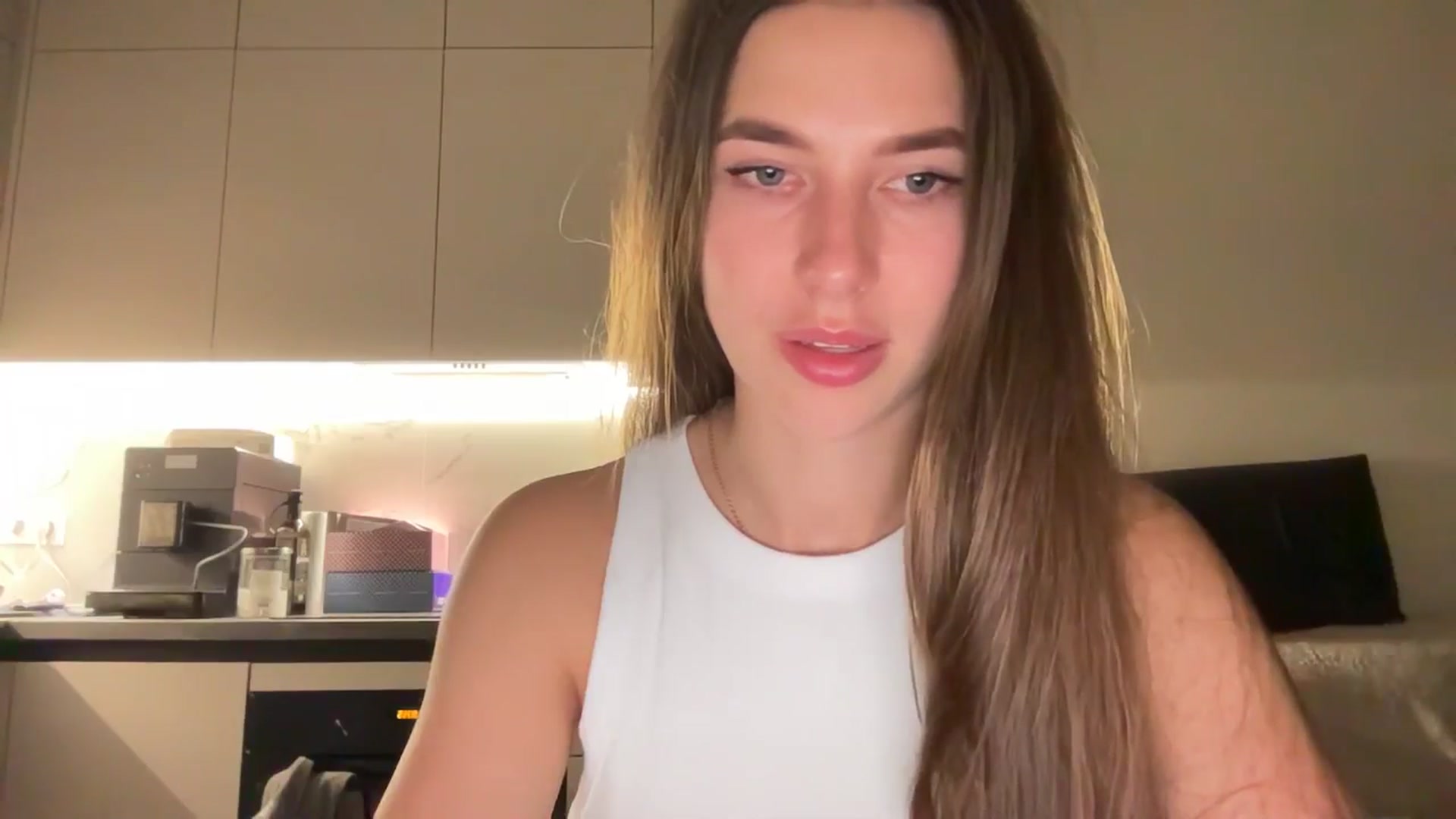 kissfreeze video thumbnail