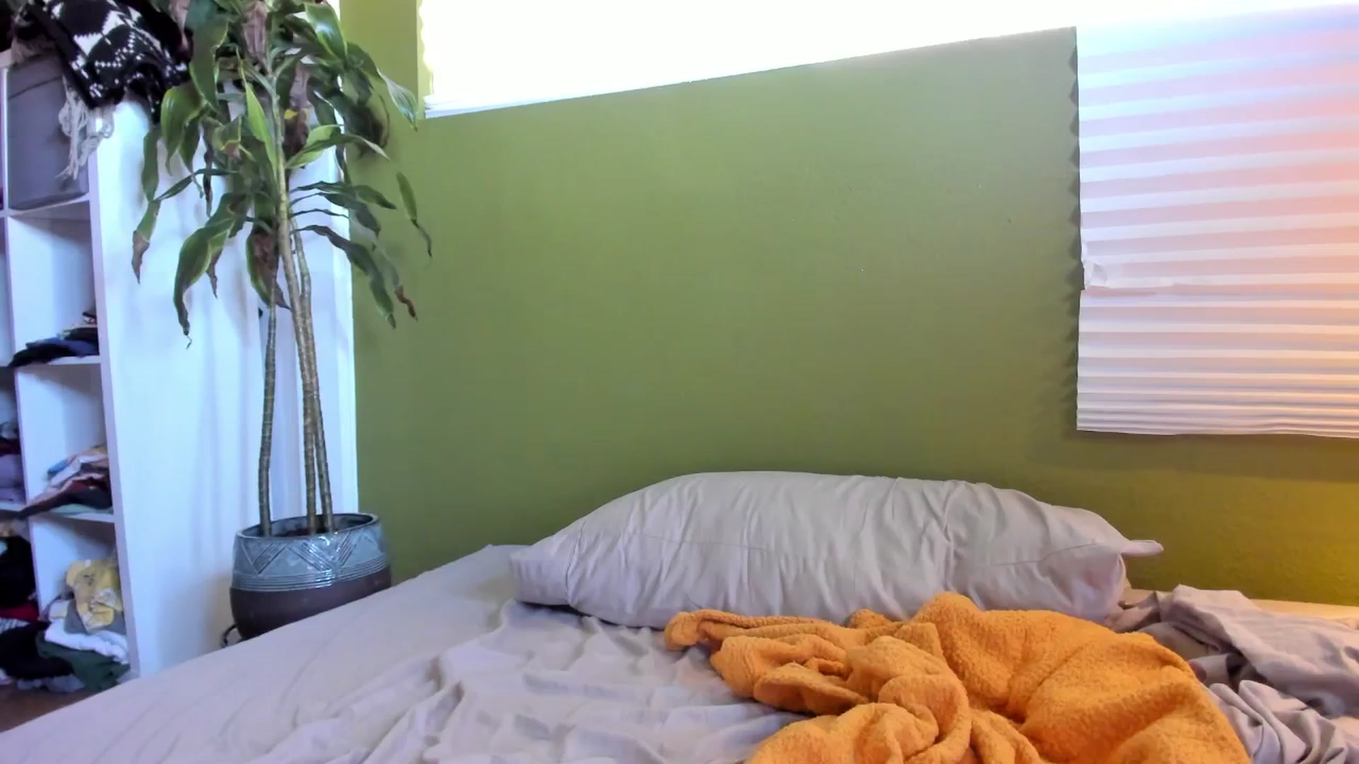 KissingHigh video thumbnail