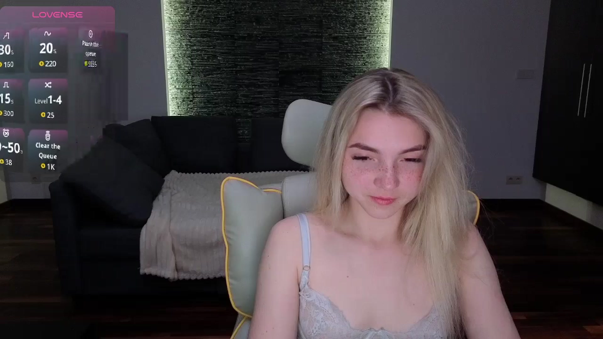 Daisyy video thumbnail