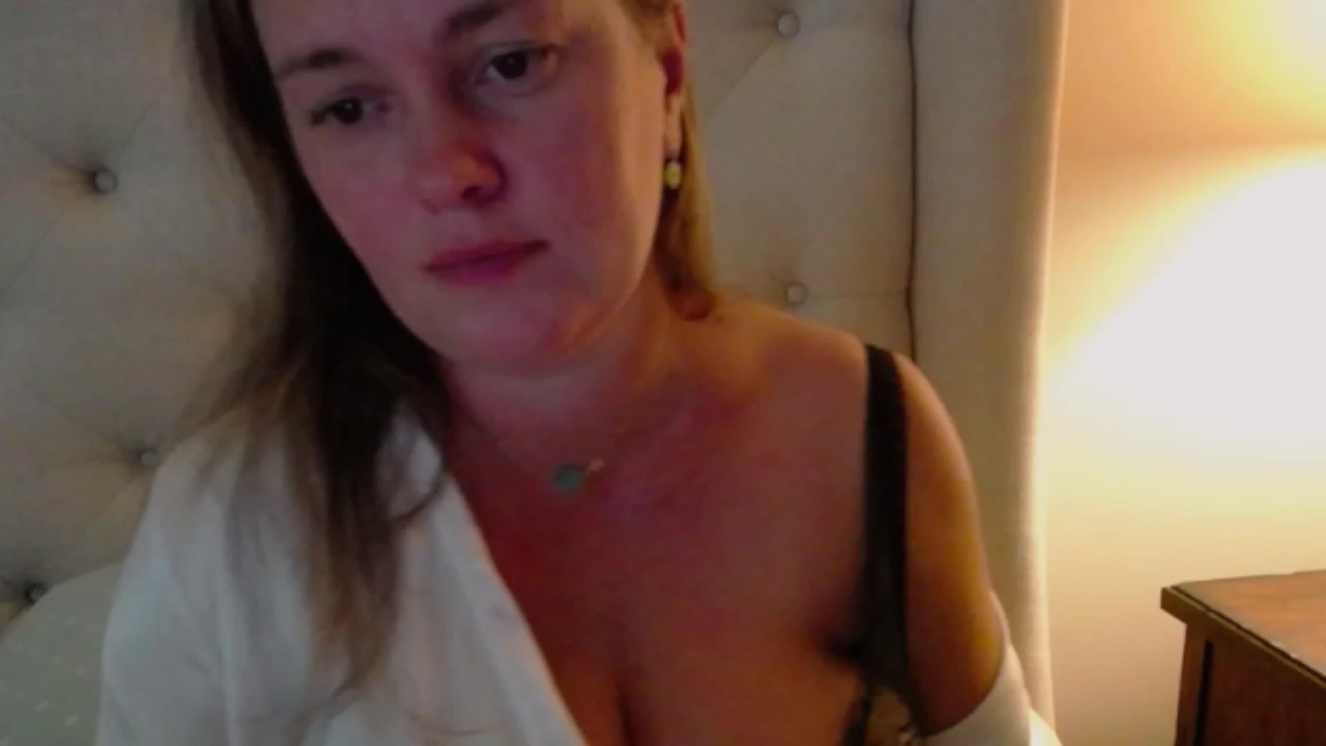J0llye video thumbnail