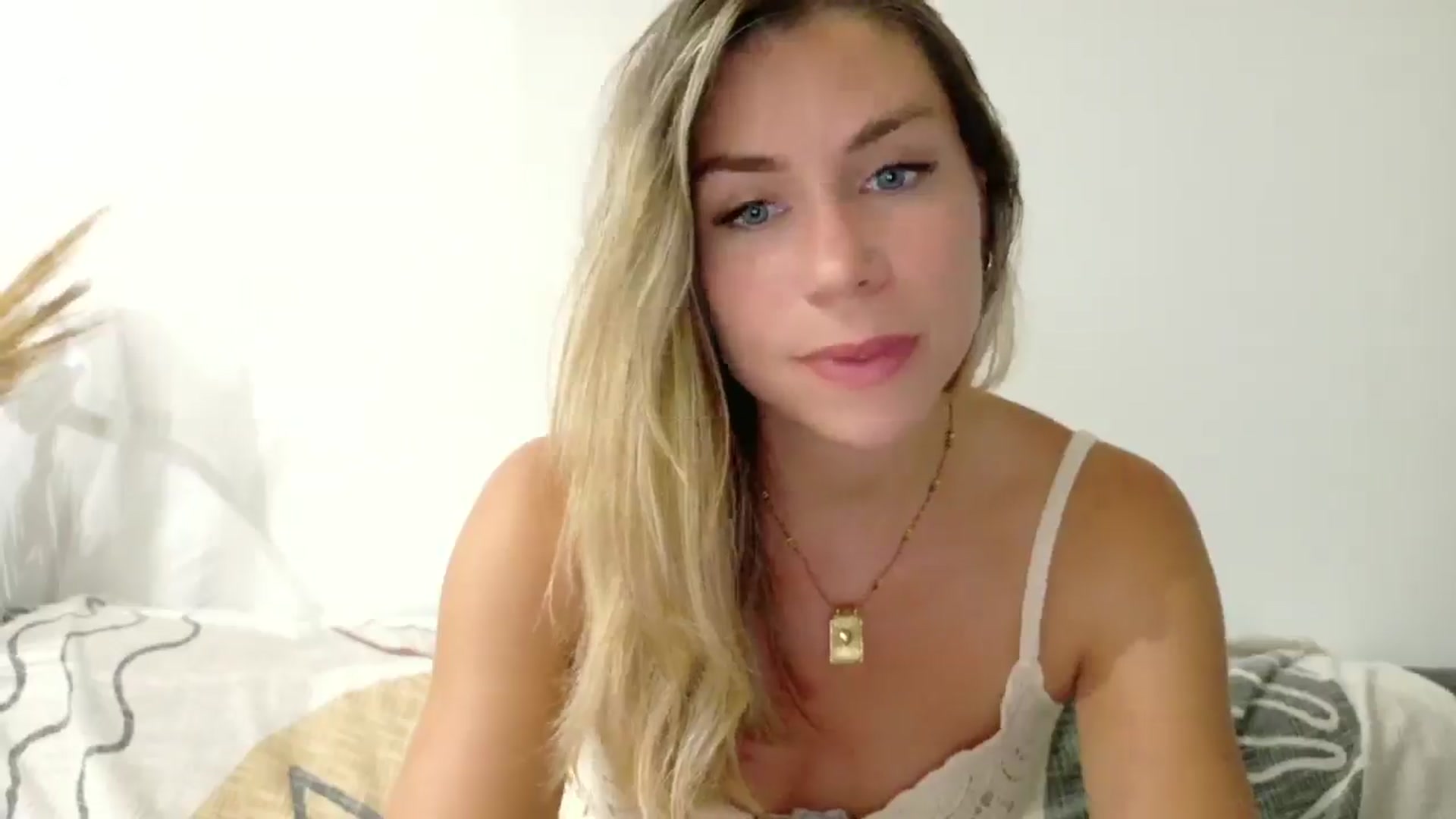 Alicewonder1 video thumbnail