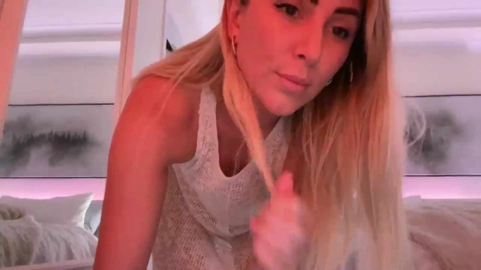 DailyTease video thumbnail