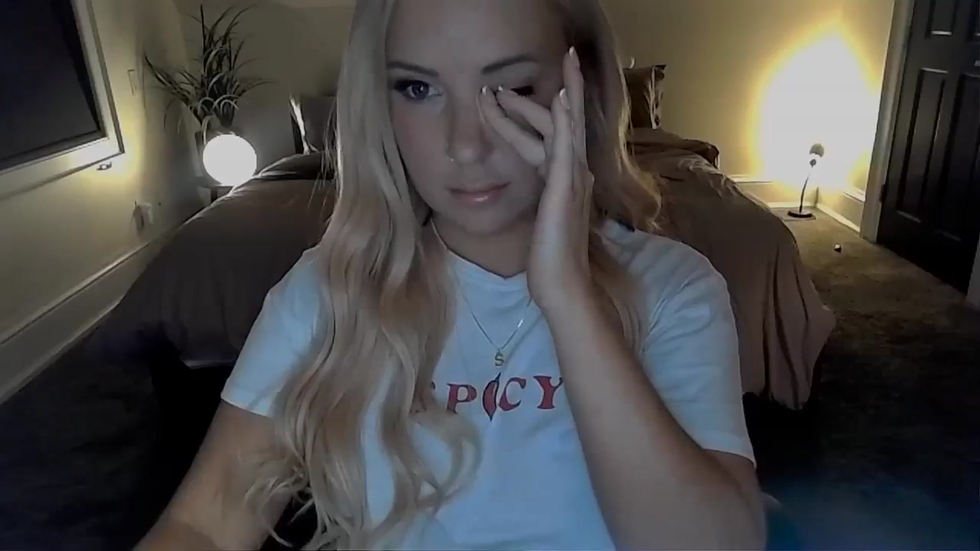 A1_Scarlett video thumbnail