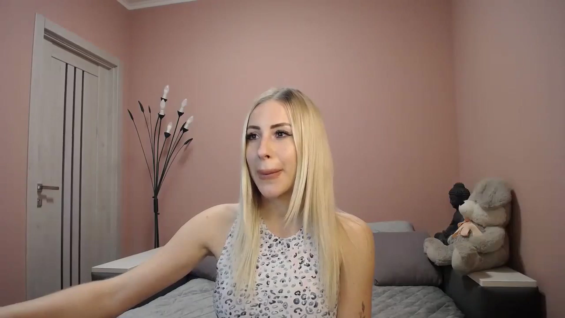 KimKalash video thumbnail
