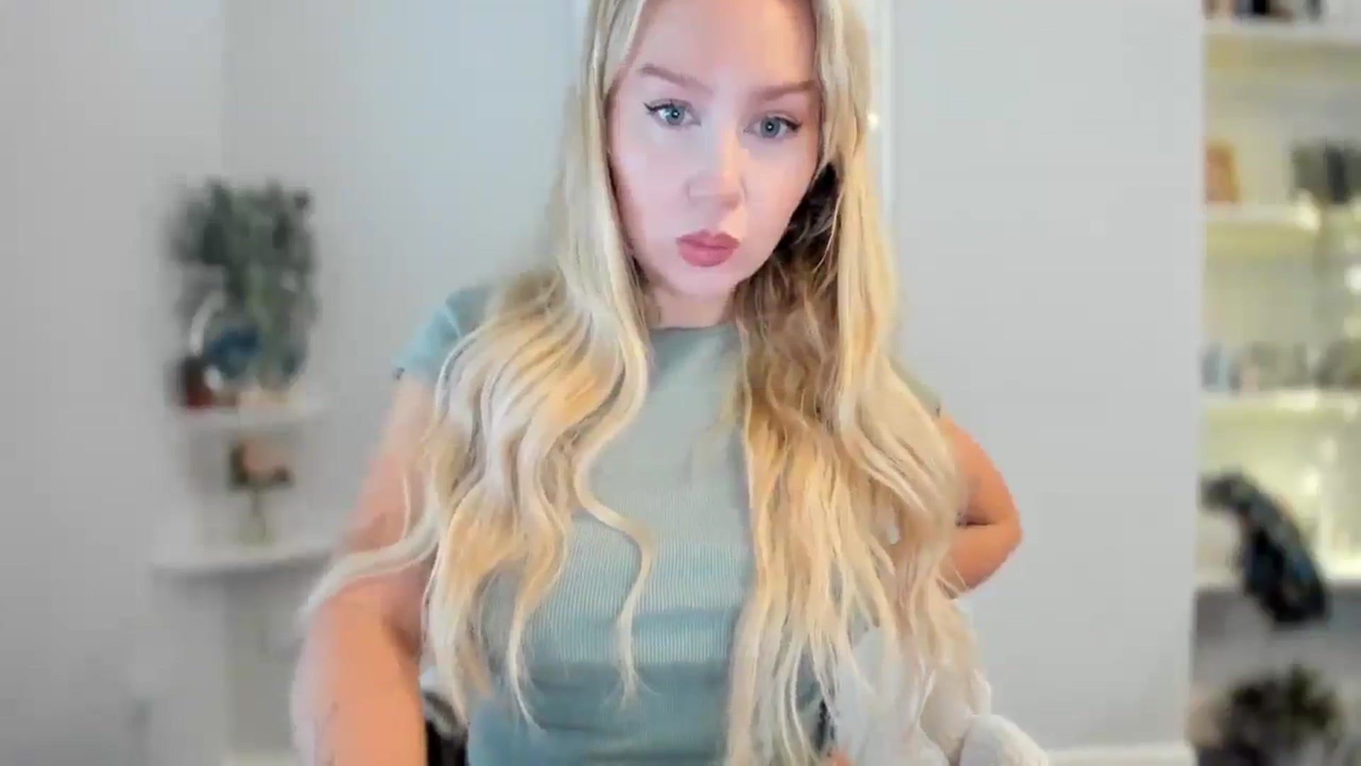 AvaCutie video thumbnail
