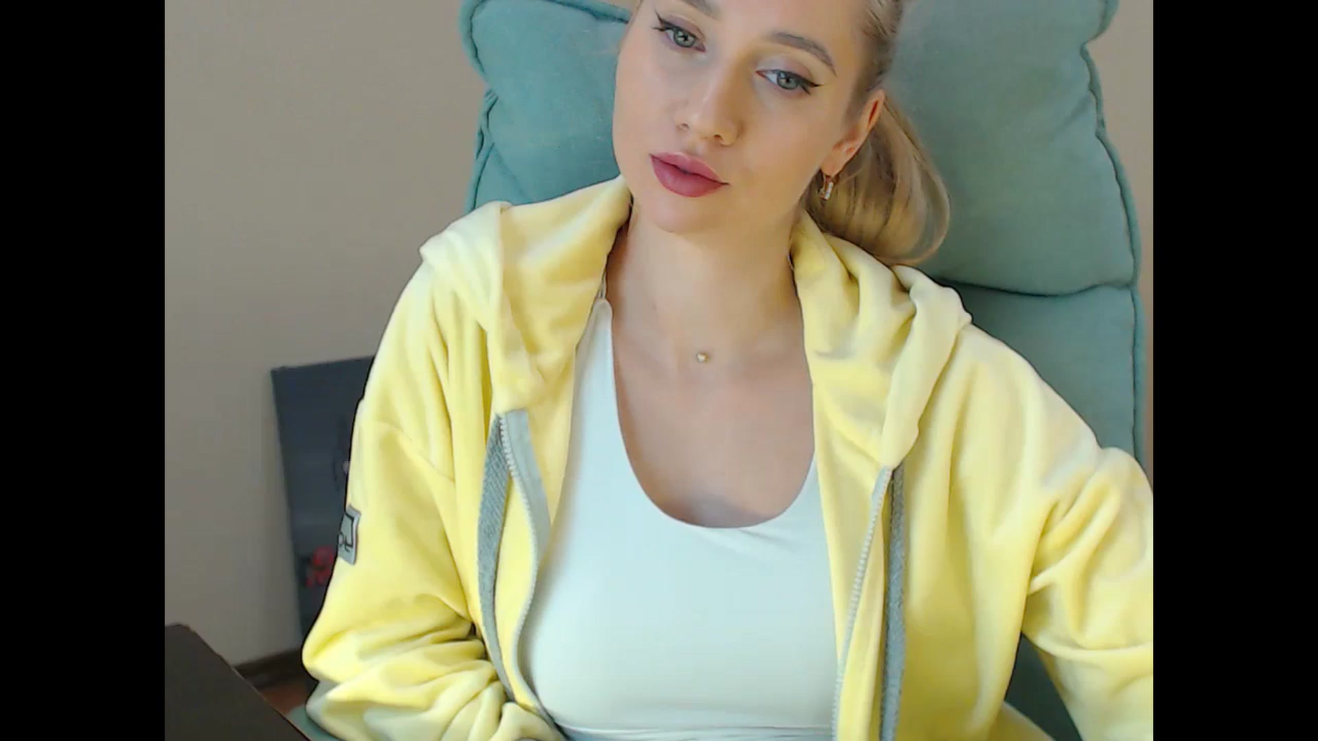 Miss_Sylvia video thumbnail