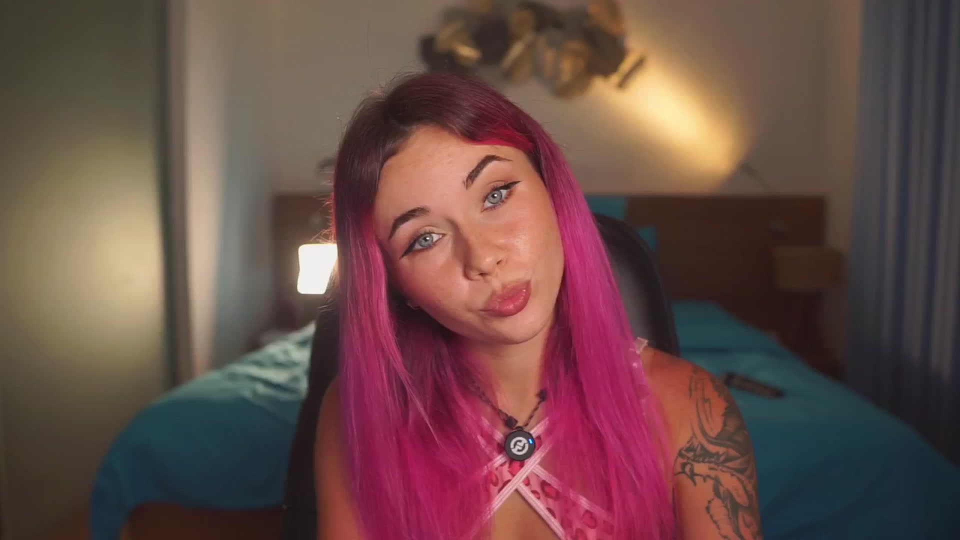 Sarah_Pink video thumbnail