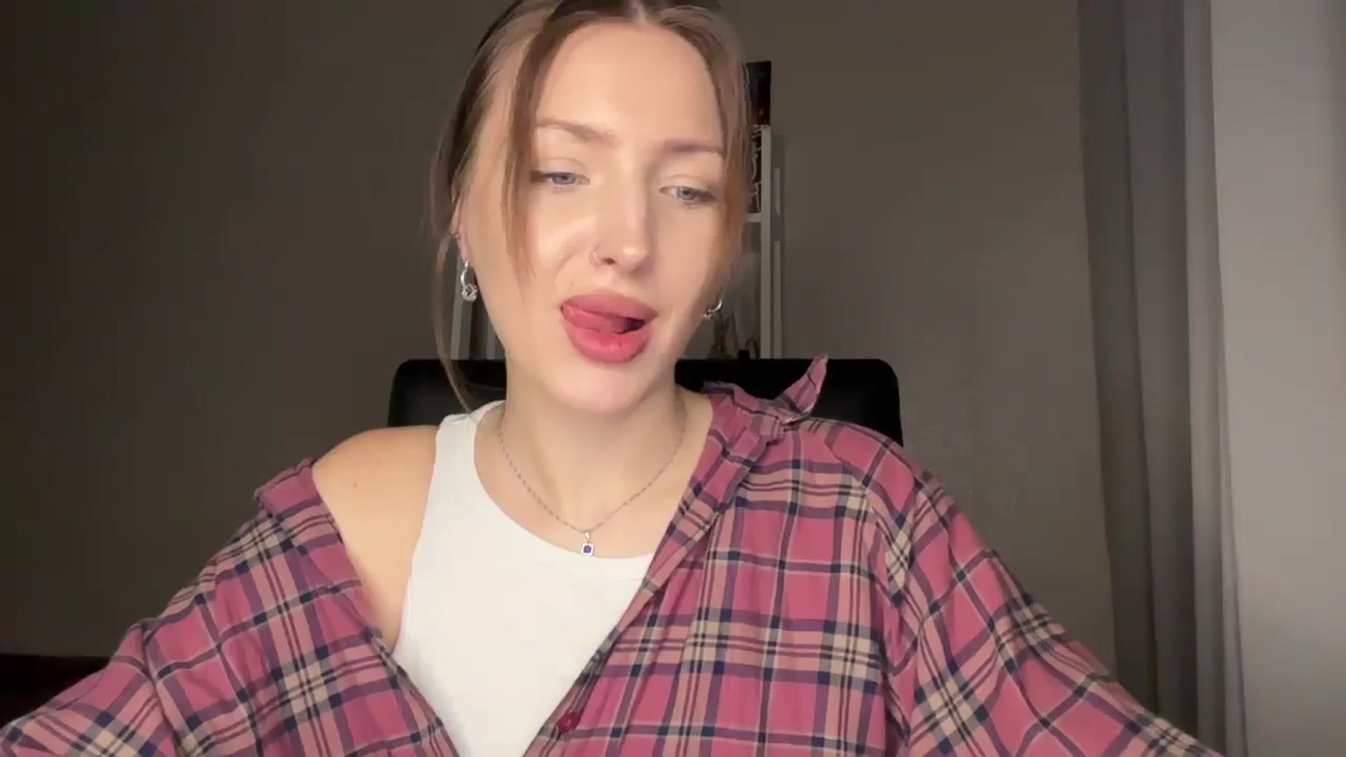 Di_Pearl video thumbnail