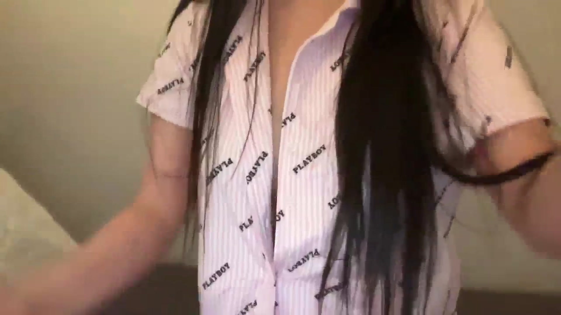 MsAkira video thumbnail
