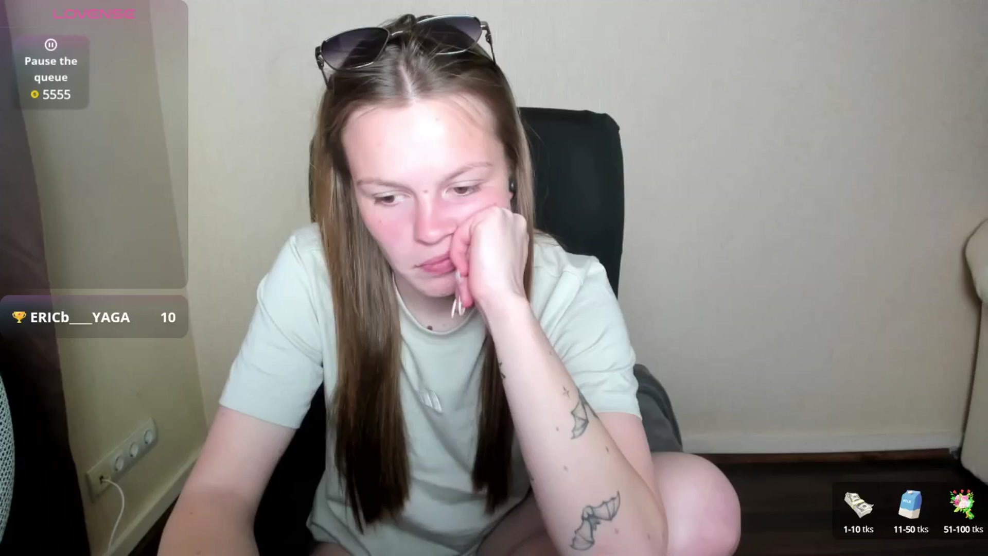 CuteDina video thumbnail