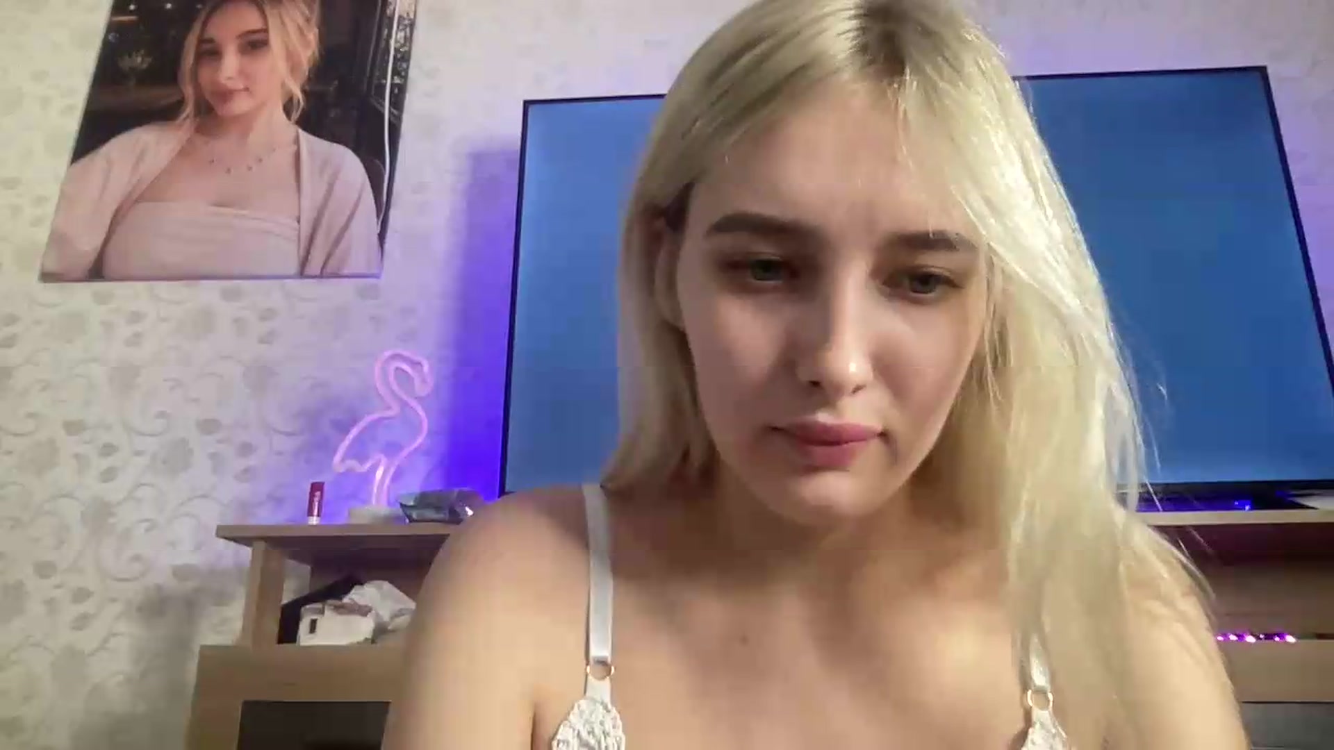 Mira_Satin video thumbnail