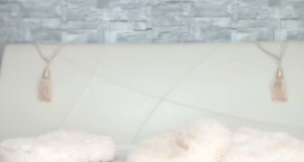 Urquenx video thumbnail