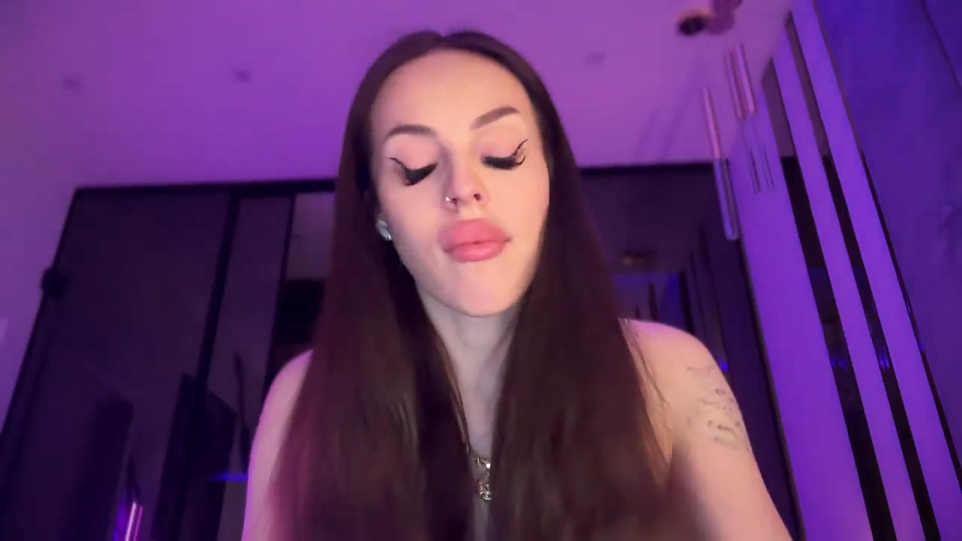 UGLYGIRL_ video thumbnail