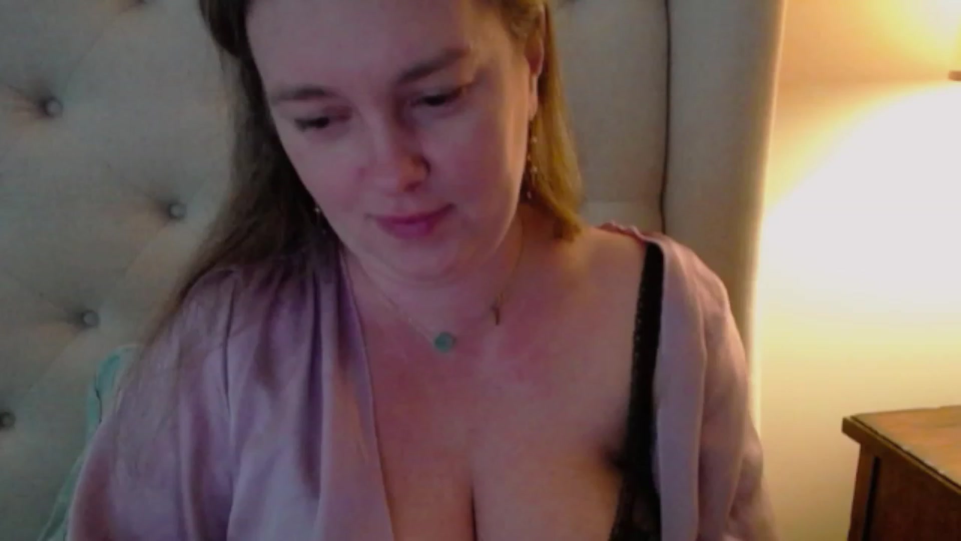 J0llye video thumbnail