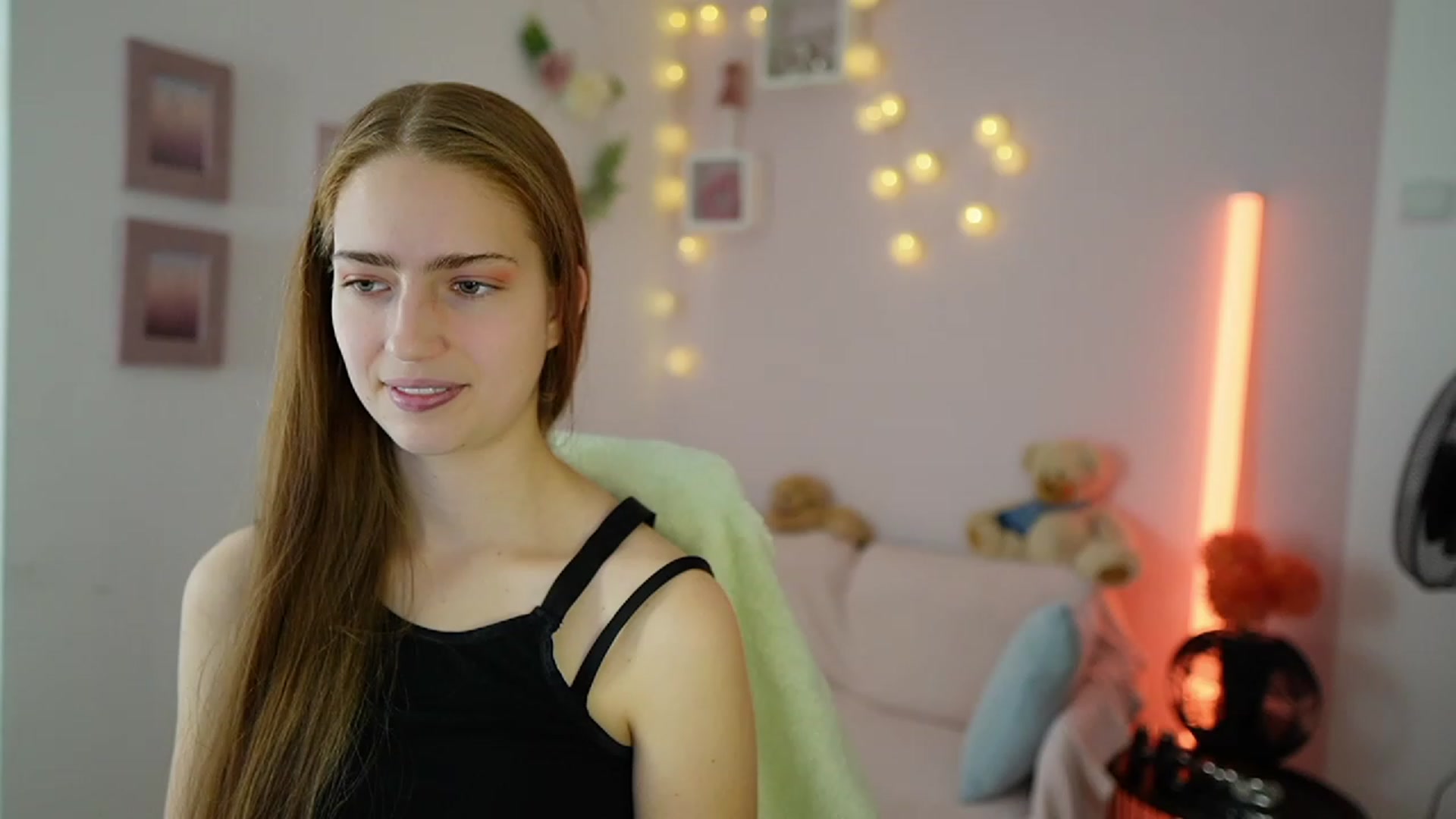 Naomi_Woods18 video thumbnail